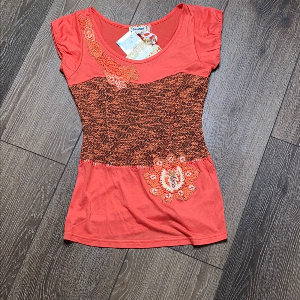 NWT! Lulumari top w/ embroidered embellishments